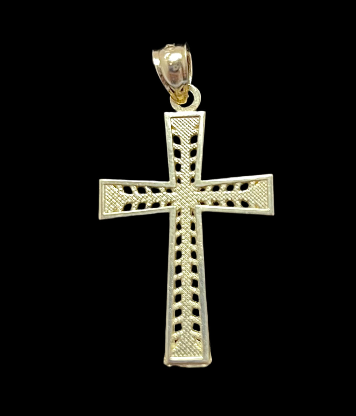 14K Gold Cross Pendant P12